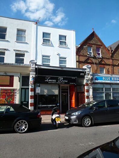 4 Bedroom Terraced House For Sale In Myddleton Road, Bounds Green, N22