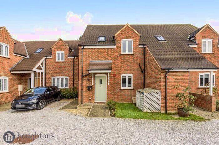 2 Bedroom Semi-Detached House For Sale In Westbury, Nr Brackley, NN13