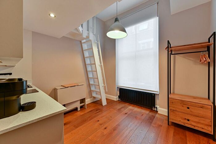 Studio To Rent In Fairholme Road, Barons Court, London, W14