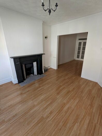 4 Bedroom Terraced House To Rent In Windsor Road, Gillingham, ME7