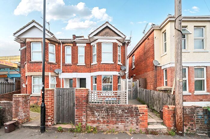 1 Bedroom Maisonette For Sale In Wilton Avenue, Polygon, Southampton, Hampshire, SO15