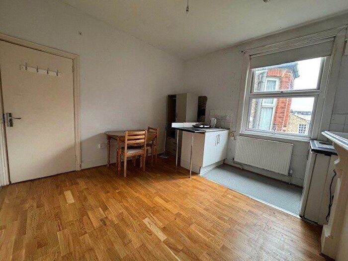 Apartment To Rent In College Place, Camden, London, NW1