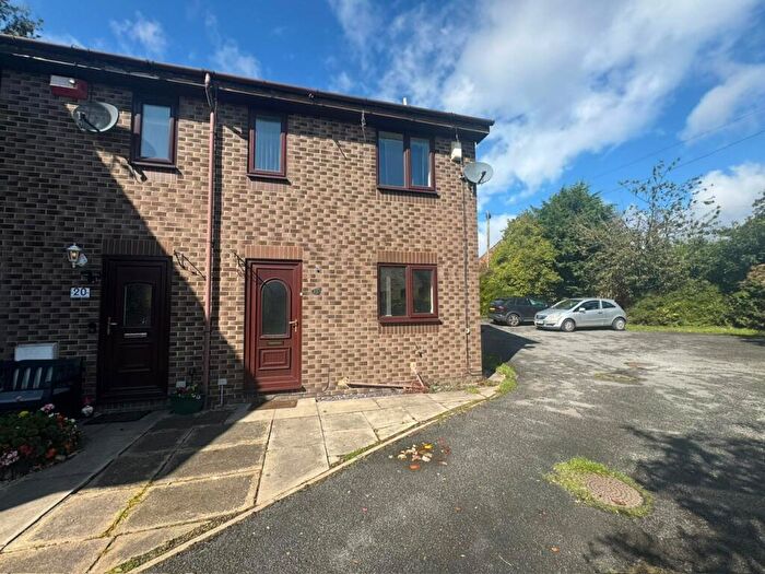 2 Bedroom Semi-Detached House To Rent In Cheviot Gate, Low Moor, Bradford, BD12