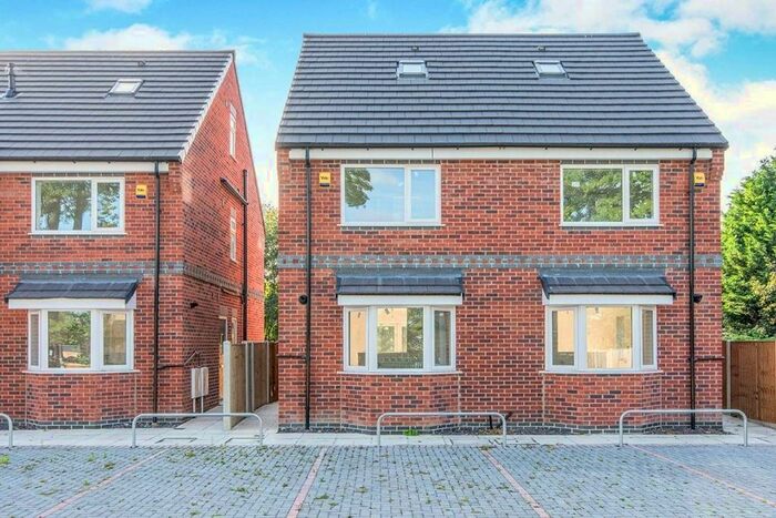 3 Bedroom End Of Terrace House To Rent In Marlborough Road, Askern, Doncaster, South Yorkshire, DN6