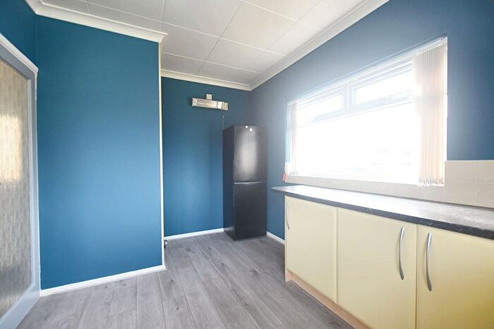 4 Bedroom Semi-Detached House To Rent In Cecil Avenue, Hornchurch, RM11