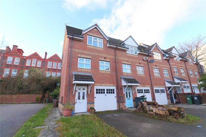 3 Bedroom End Of Terrace House For Sale In Merlin Road, Prenton, Wirral, CH42