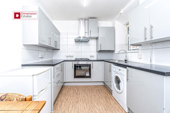 3 Bedroom Flat To Rent In Kingsmead House, Homerton Road, Hackney, E9