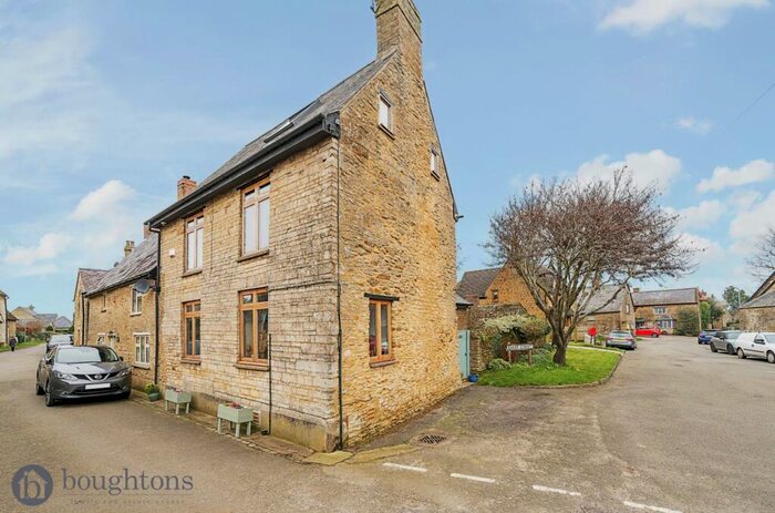 3 Bedroom Cottage For Sale In Baker Street, Farthinghoe, NN13