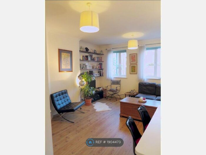 2 Bedroom Flat To Rent In Jacaranda Grove, London, E8