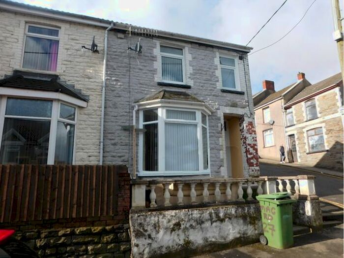 3 Bedroom End Terrace House To Rent In Usk Road, Bargoed CF81
