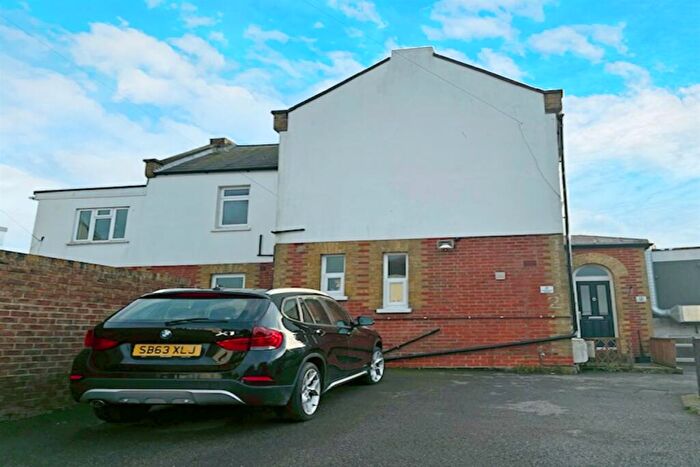 3 Bedroom Flat To Rent In Admiralty Road, Bognor Regis, PO22