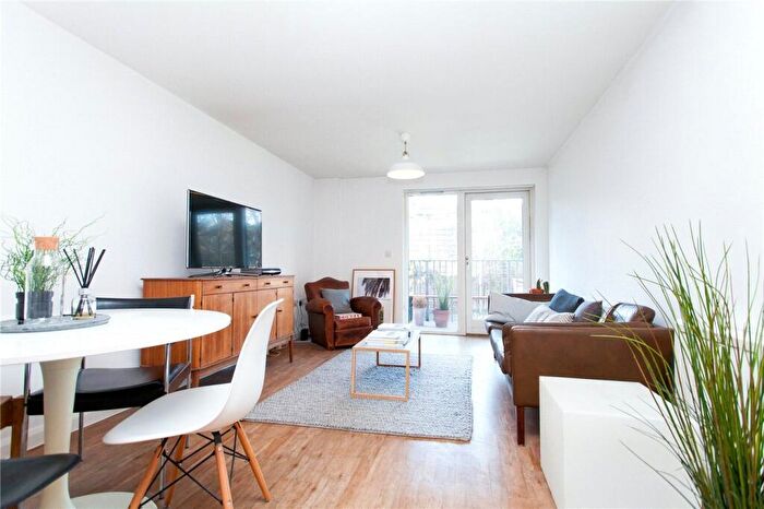 1 Bedroom Apartment For Sale In Antony House, Pembury Place, London, E5