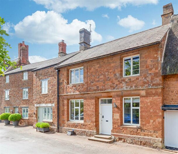 3 Bedroom House For Sale In Main Street, North Newington, OX15