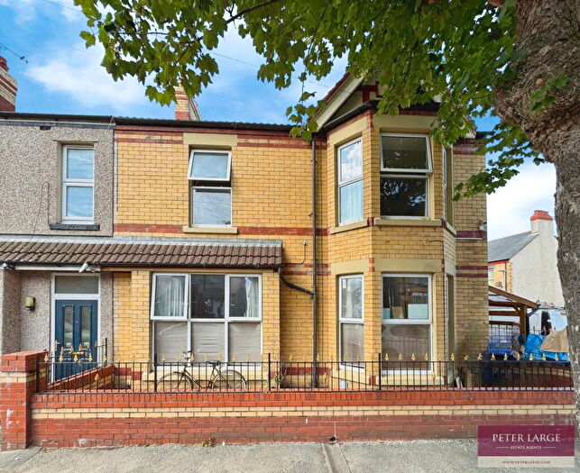 4 Bedroom End Of Terrace House For Sale In Sandringham Avenue, Rhyl, LL18