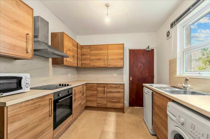 6 Bedroom Terraced House To Rent In Abingdon Road, Plymouth, PL4