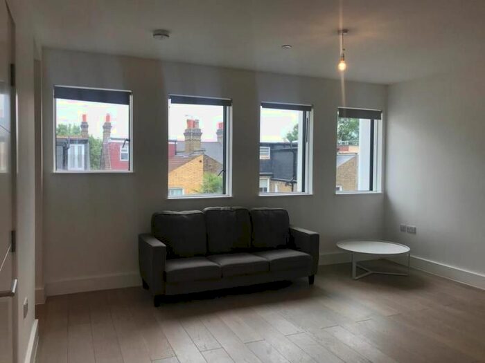 Studio To Rent In Flat Osborn House, London, SE3