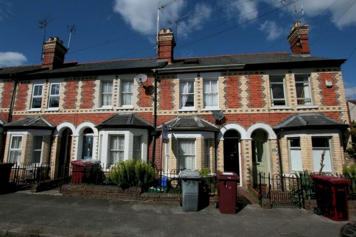 4 Bedroom Terraced House To Rent In Cardigan Gardens, Reading, RG1