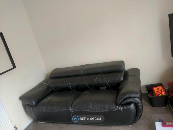 3 Bedroom Semi-Detached House To Rent In Harbour Drive, Liverpool, L19