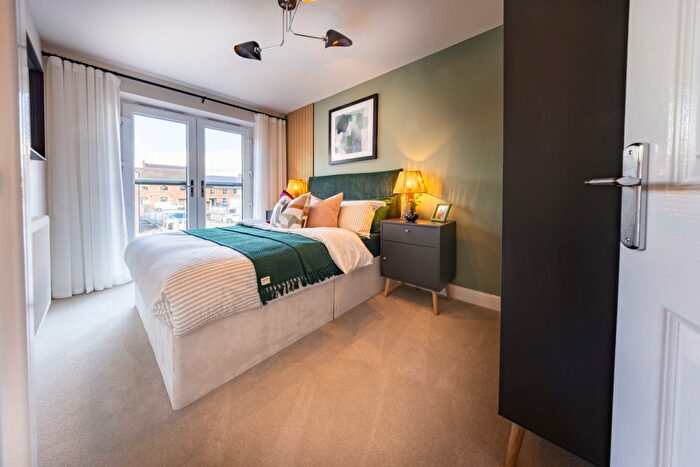 3 Bedroom Terraced House For Sale In Lichfield Street, Fazeley, Tamworth, B78