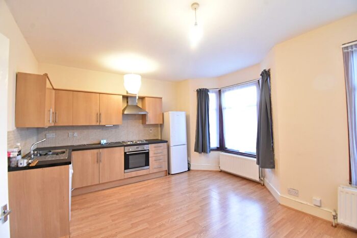2 Bedroom Flat To Rent In Chesterfield Rd, London, EN3