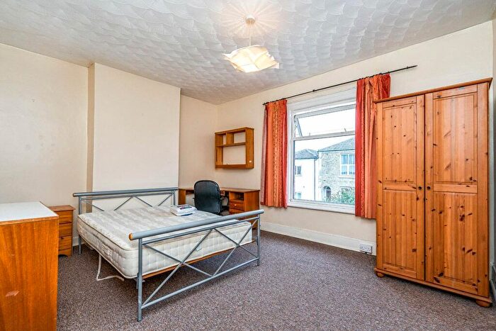 4 Bedroom House To Rent In Avenue Road, Southampton, Hampshire, SO14