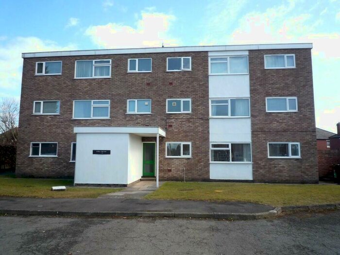 1 Bedroom Flat For Sale In Curlew Close, Whitchurch, CF14
