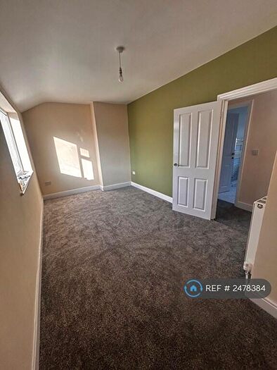 4 Bedroom Semi-Detached House To Rent In Heyes Street, Liverpool, L5