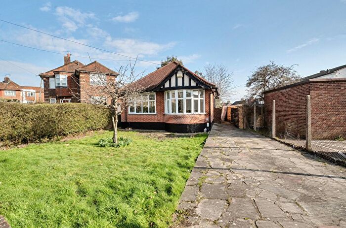 2 Bedroom Bungalow For Sale In Green Lane, Chislehurst, Kent, BR7