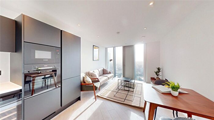 1 Bedroom Flat To Rent In Vista River Gardens, Water Street, Manchester, M3