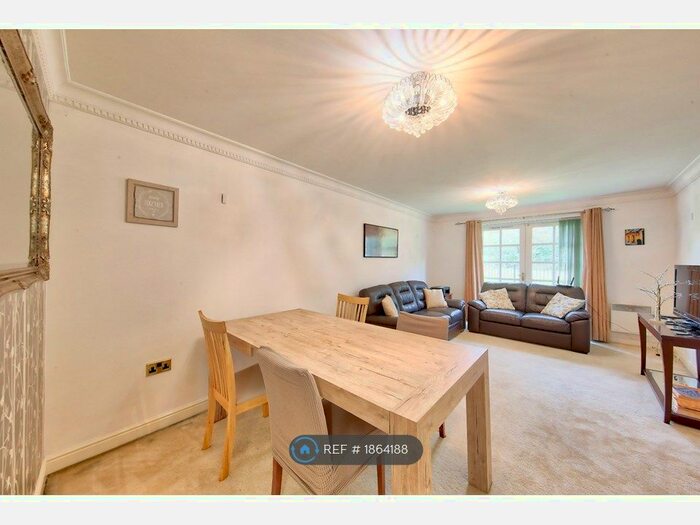 2 Bedroom Flat To Rent In Macmillan Way, London, SW17