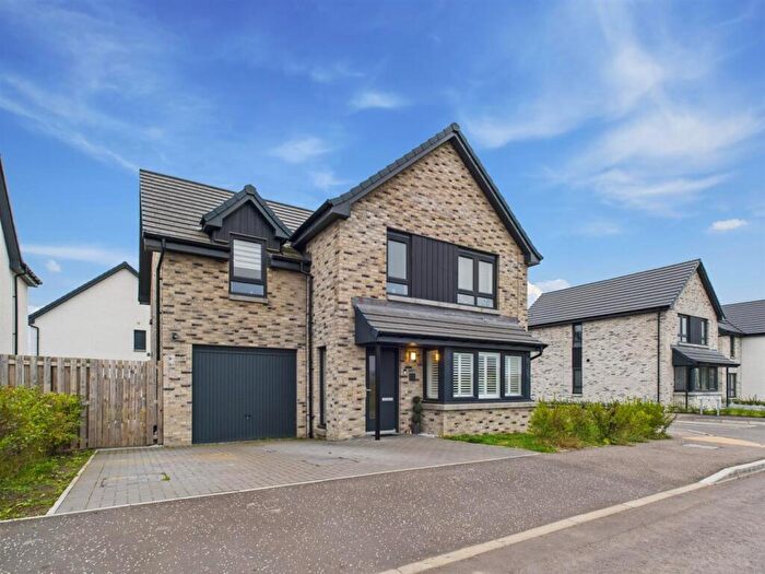 4 Bedroom Detached House For Sale In Mercer Street, Perth, PH1