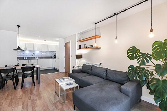 2 Bedroom Apartment For Sale In Worcester Point, Central Street, London, EC1V