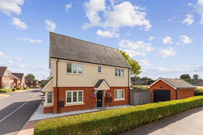 3 Bedroom Semi-Detached House For Sale In Skylark Place, Badshot Lea, Farnham, Surrey, GU9