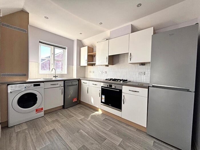 2 Bedroom Flat For Sale In Howarde Court, Stevenage, SG1