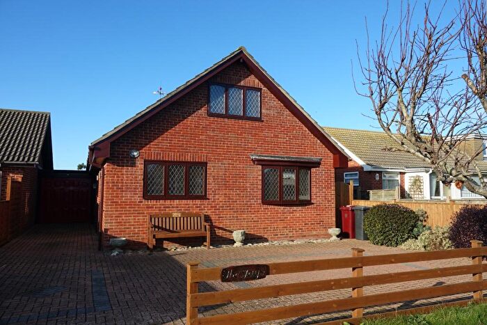 4 Bedroom Detached House For Sale In Newfield Road, Selsey, PO20