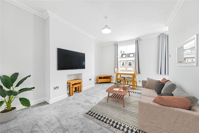 1 Bedroom Apartment To Rent In Fitzroy Road, London, NW1