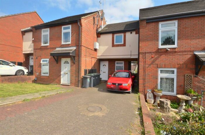 1 Bedroom Maisonette To Rent In Salisbury Road, Luton, LU1