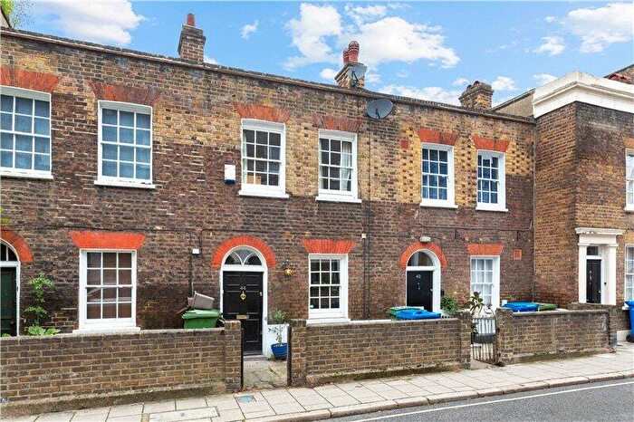 2 Bedroom Terraced House To Rent In Hayles Street, London, SE11