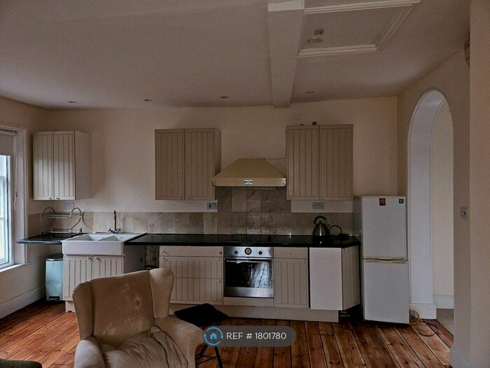 2 Bedroom Flat To Rent In Sherbourne Park, Sherbourne, Warwick, CV35