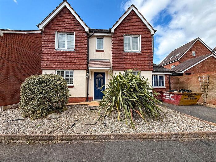 4 Bedroom Detached House For Sale In Woodpecker Drive, Packmoor, ST7