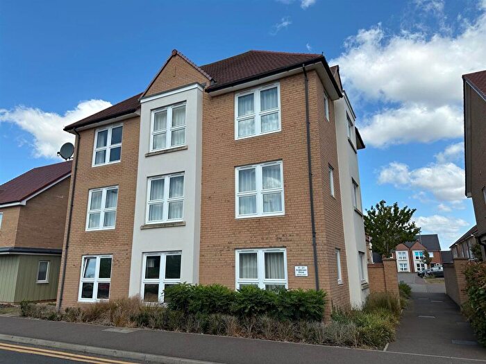 2 Bedroom Flat For Sale In Anderson Drive, Central, Peterborough, PE3