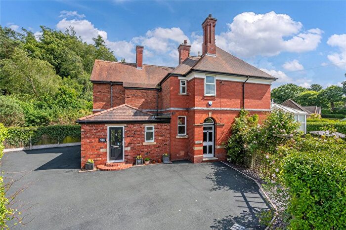 4 Bedroom Detached House For Sale In School Lane, Ketley, Telford, Shropshire, TF1