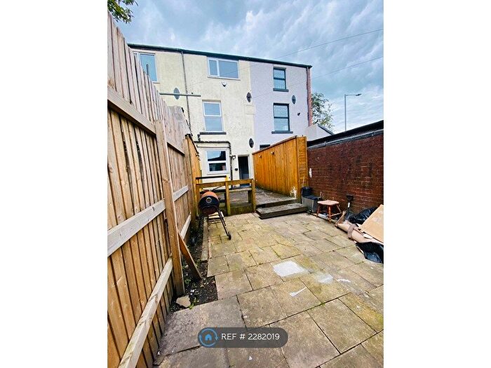 5 Bedroom Semi-Detached House To Rent In Church Road, Bolton, BL1