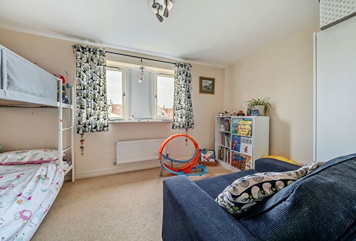 3 Bedroom Terraced House For Sale In Arthur Milton Street, Bristol, BS7