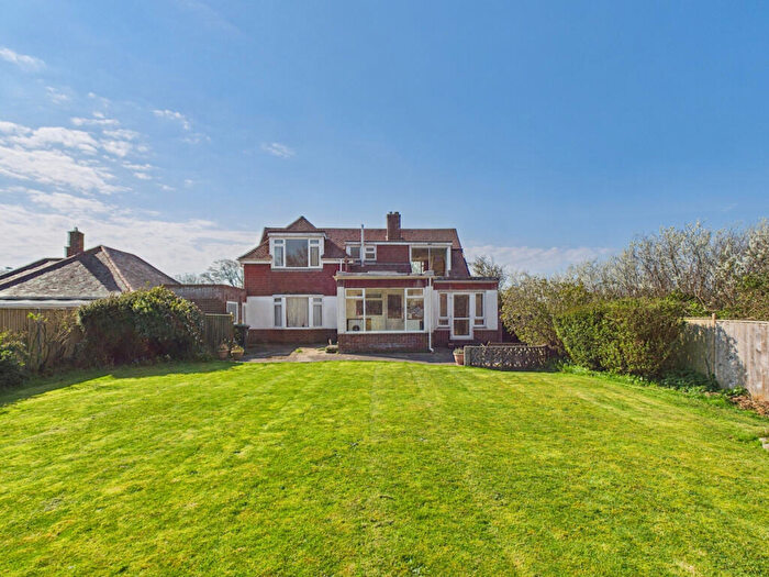 5 Bedroom Detached House To Rent In Harbour Road, Hayling Island, PO11