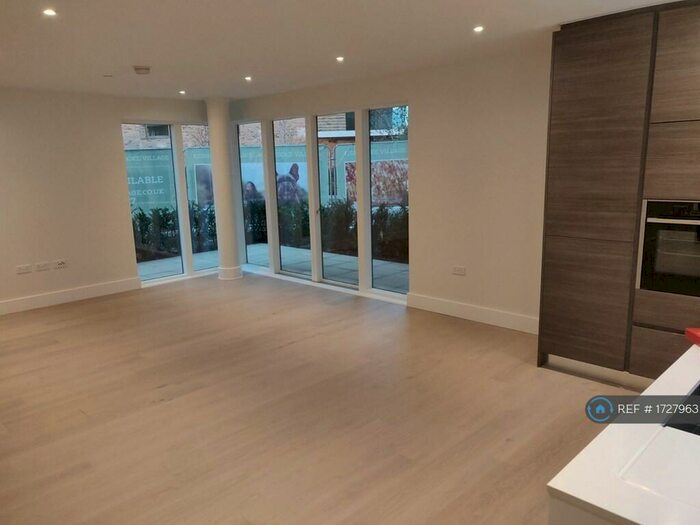 2 Bedroom Flat To Rent In Cottam House, London, SE3