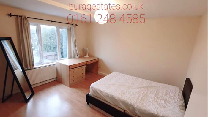 4 Bedroom Semi Detached House To Rent In Mauldeth Road West, Withington, Manchester, M20