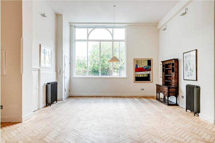 3 Bedroom End Of Terrace House For Sale In Frognal Hampstead Village, NW3