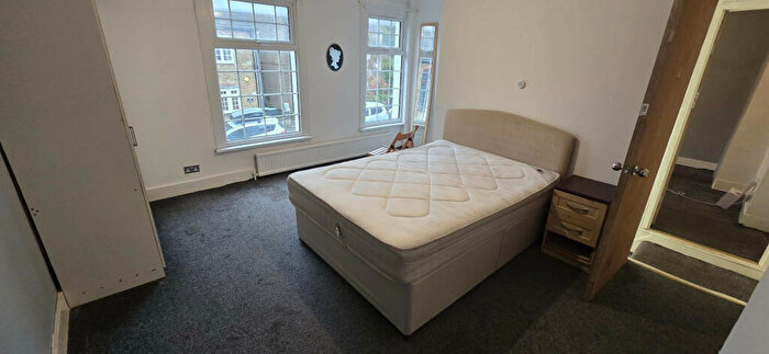 3 Bedroom End Of Terrace House To Rent In Albert Terrace, Buckhurst Hill, Essex, IG9