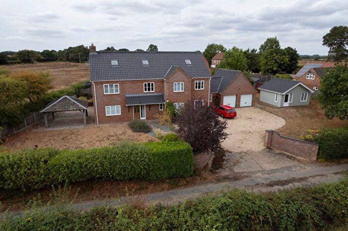 4 Bedroom Detached House For Sale In Church Lane, Beetley, Dereham, NR20